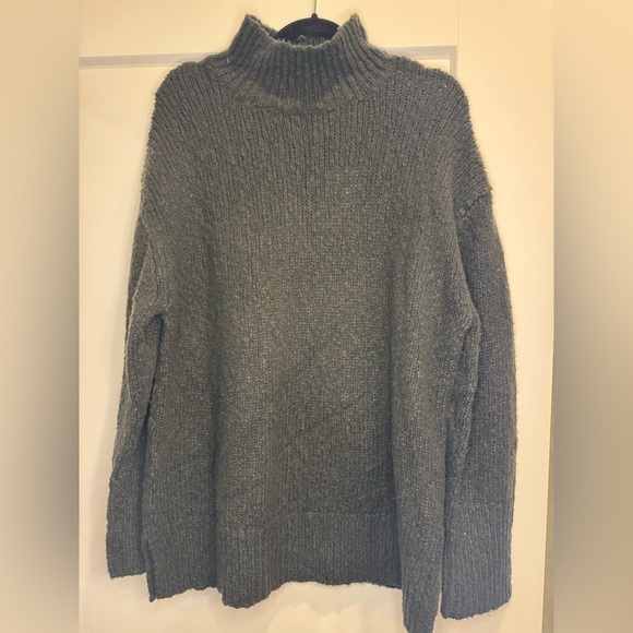 Vince Turtleneck Wool Blend Sweater Green Size L Chunky Knit Side Slits - Picture 3 of 8